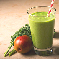 Kale, Spinach, and Pear Smoothie