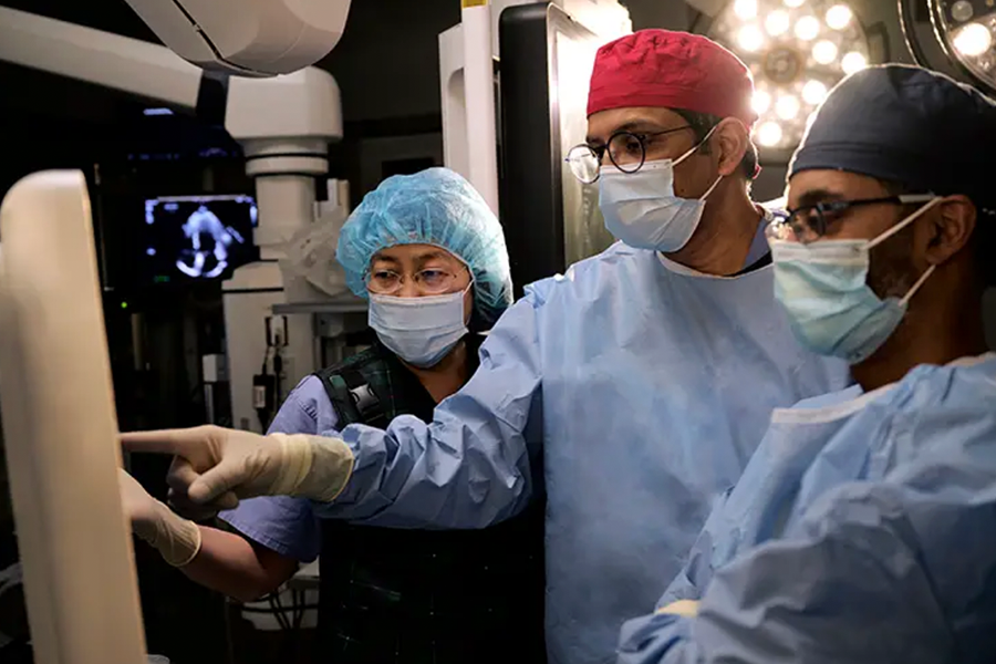 Patients seen through the Mitral & Tricuspid Center will receive a thorough workup to match them with the right treatment plan, which may include enrollment in clinical trials for new transcatheter therapies and advances in robotic valve surgery or robotic surgical procedures.