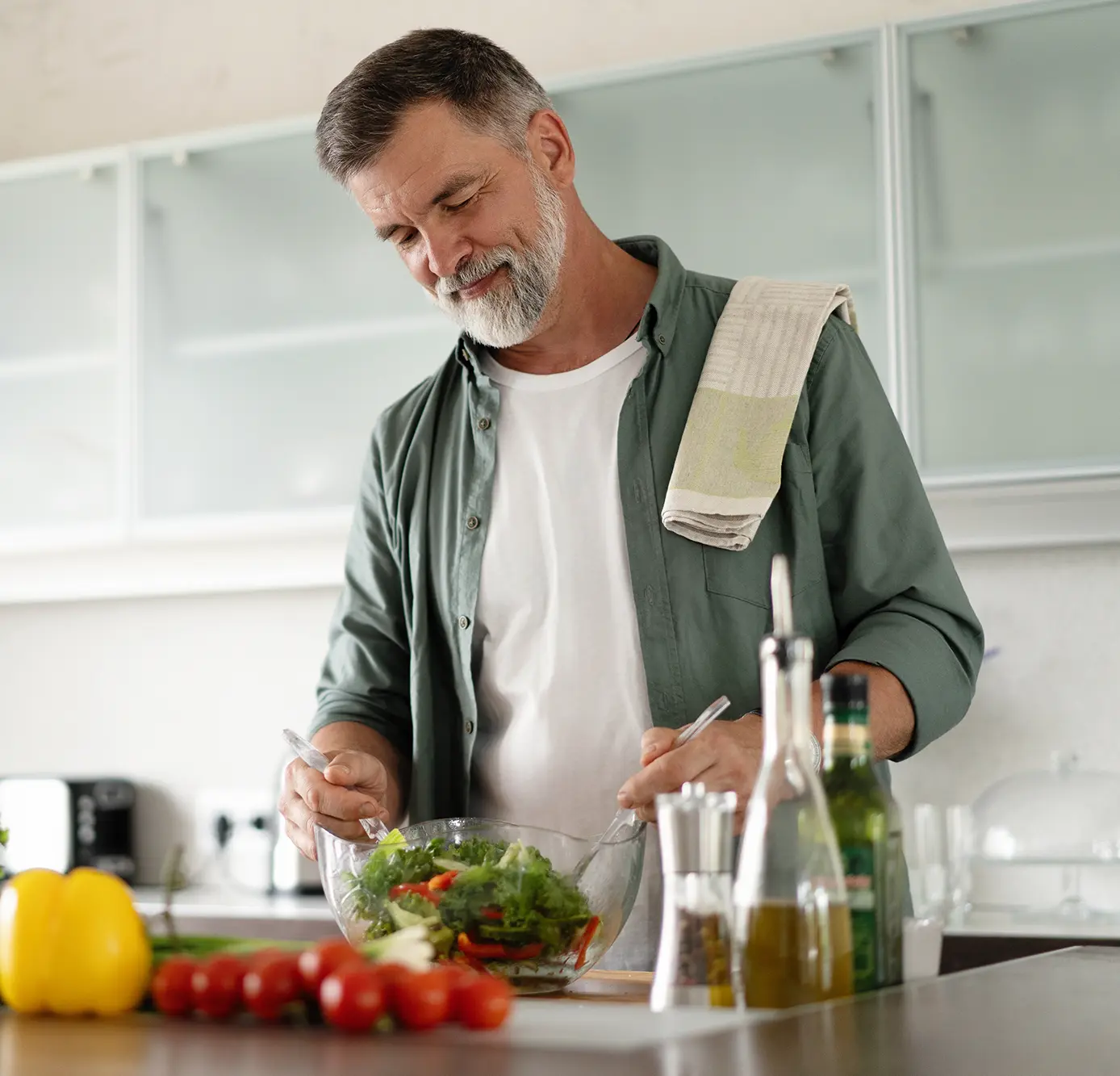 Man making a salad