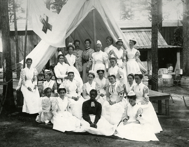 Anna Maxwell (back row, third from right) and nurses of the Red Cross Auxiliary No. E, Sternberg Field Hospital, Georgia, 1898.