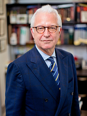 physician-story-neuro-2023-04-dr-philip-stieg
