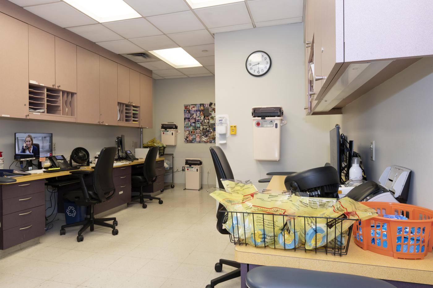 Office with tree workspaces in the Washignton Heights NewYork-Presbyterian Hospital